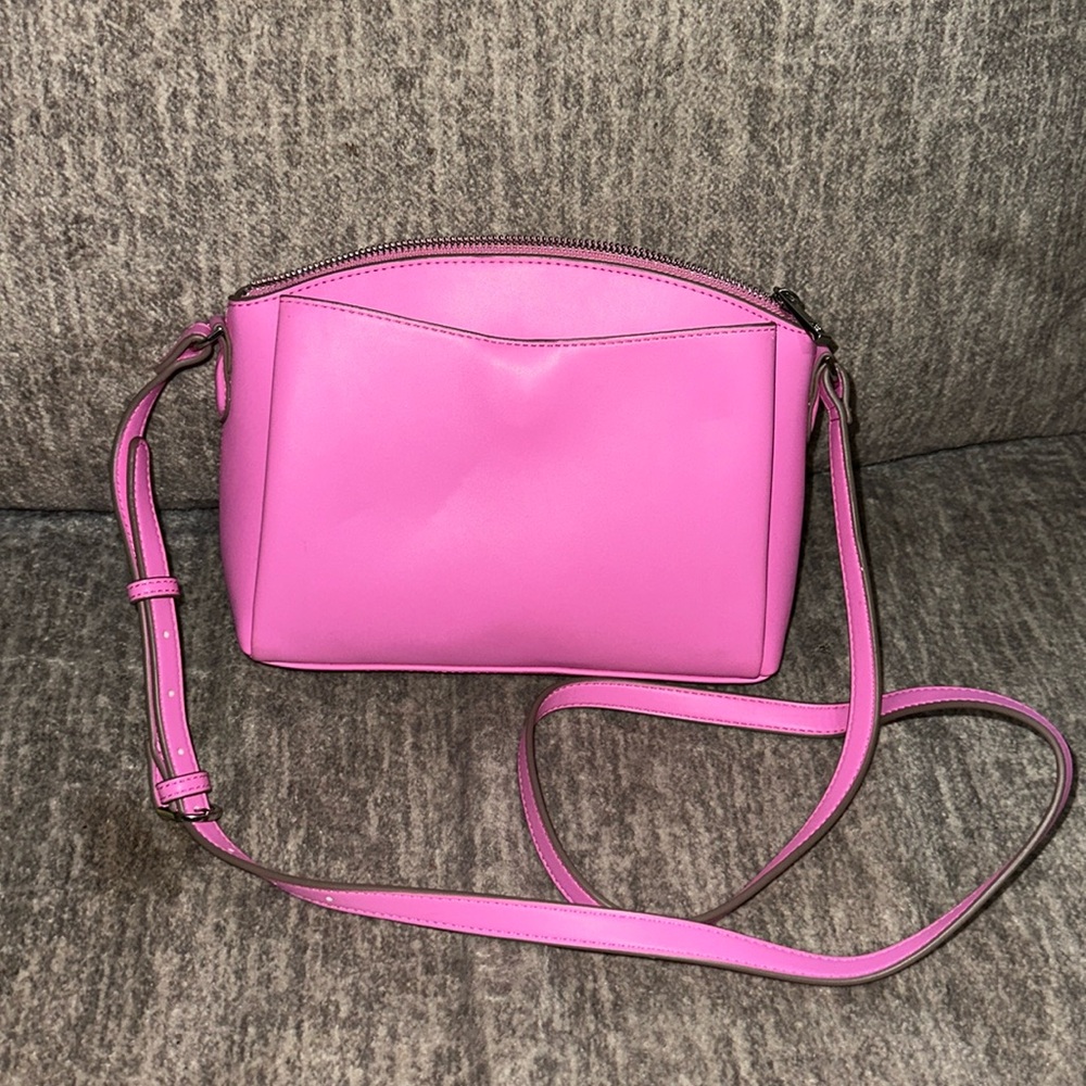 NWOT Cute pink purse.